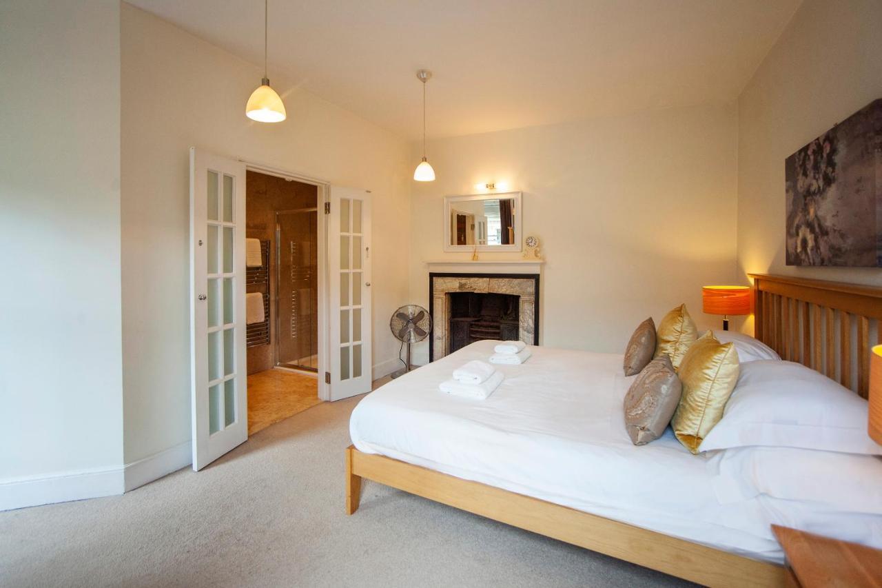 Stunning Spacious Central Apartment near Parade Gardens Bath Exterior foto